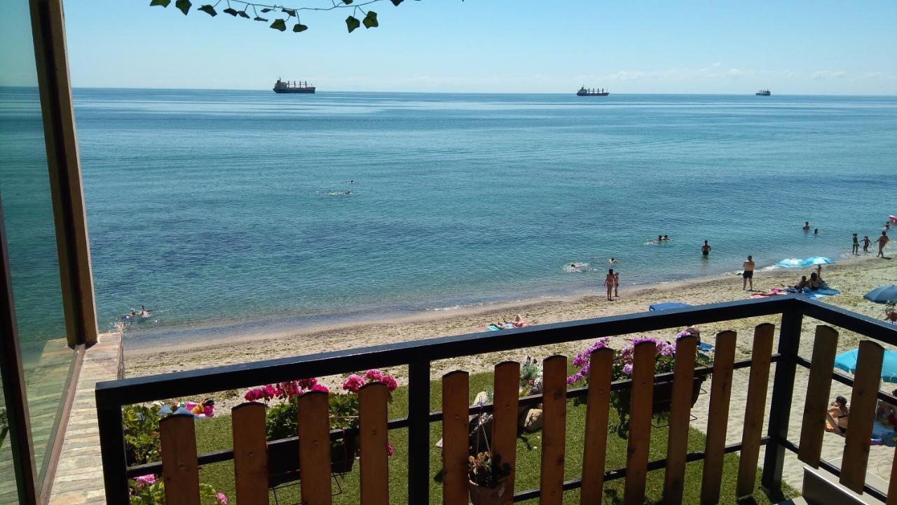 Hemingway Rooms In Happy Beach Varna Exterior foto