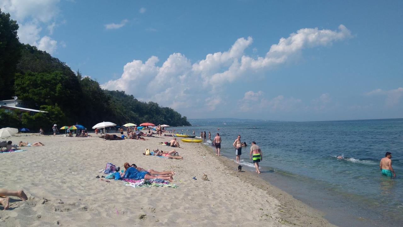 Hemingway Rooms In Happy Beach Varna Exterior foto