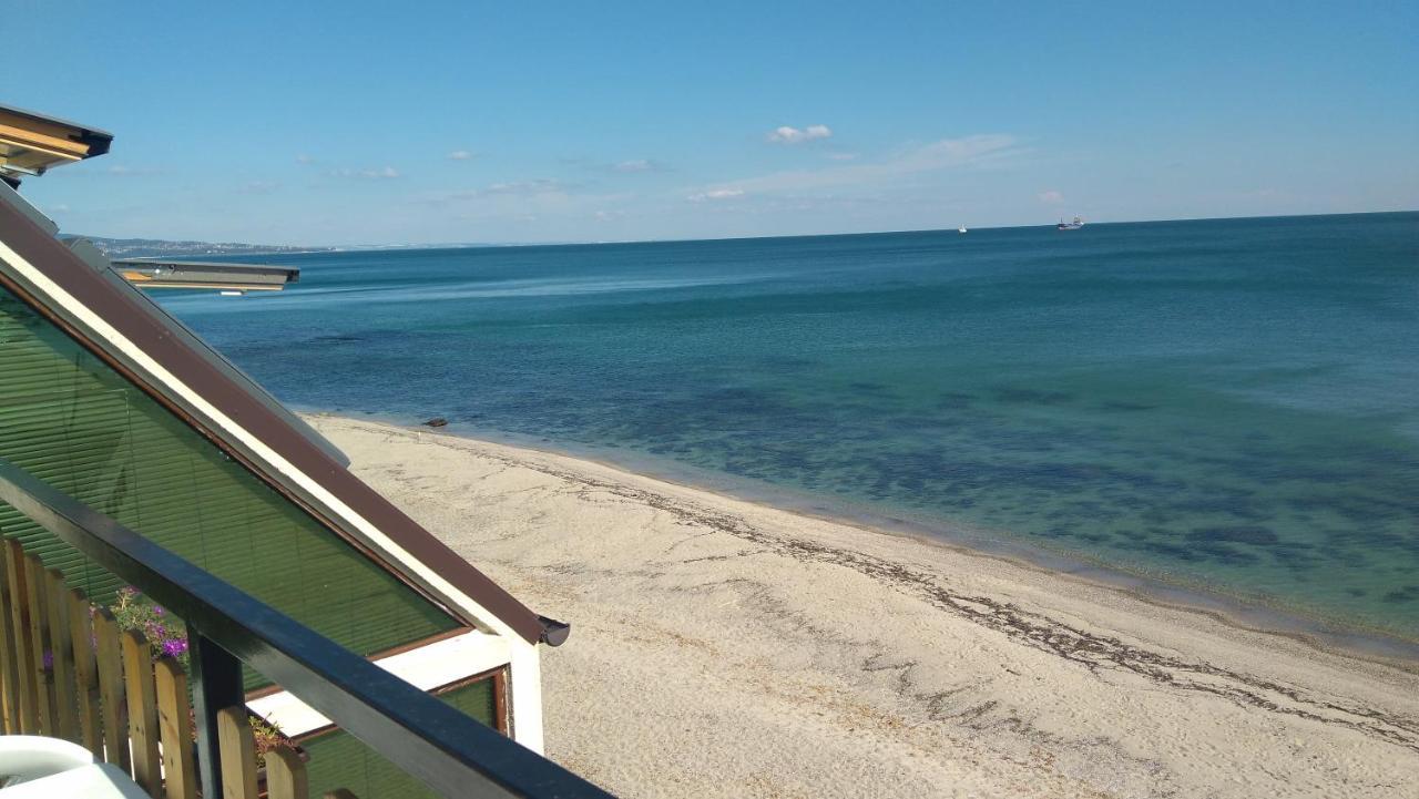 Hemingway Rooms In Happy Beach Varna Exterior foto
