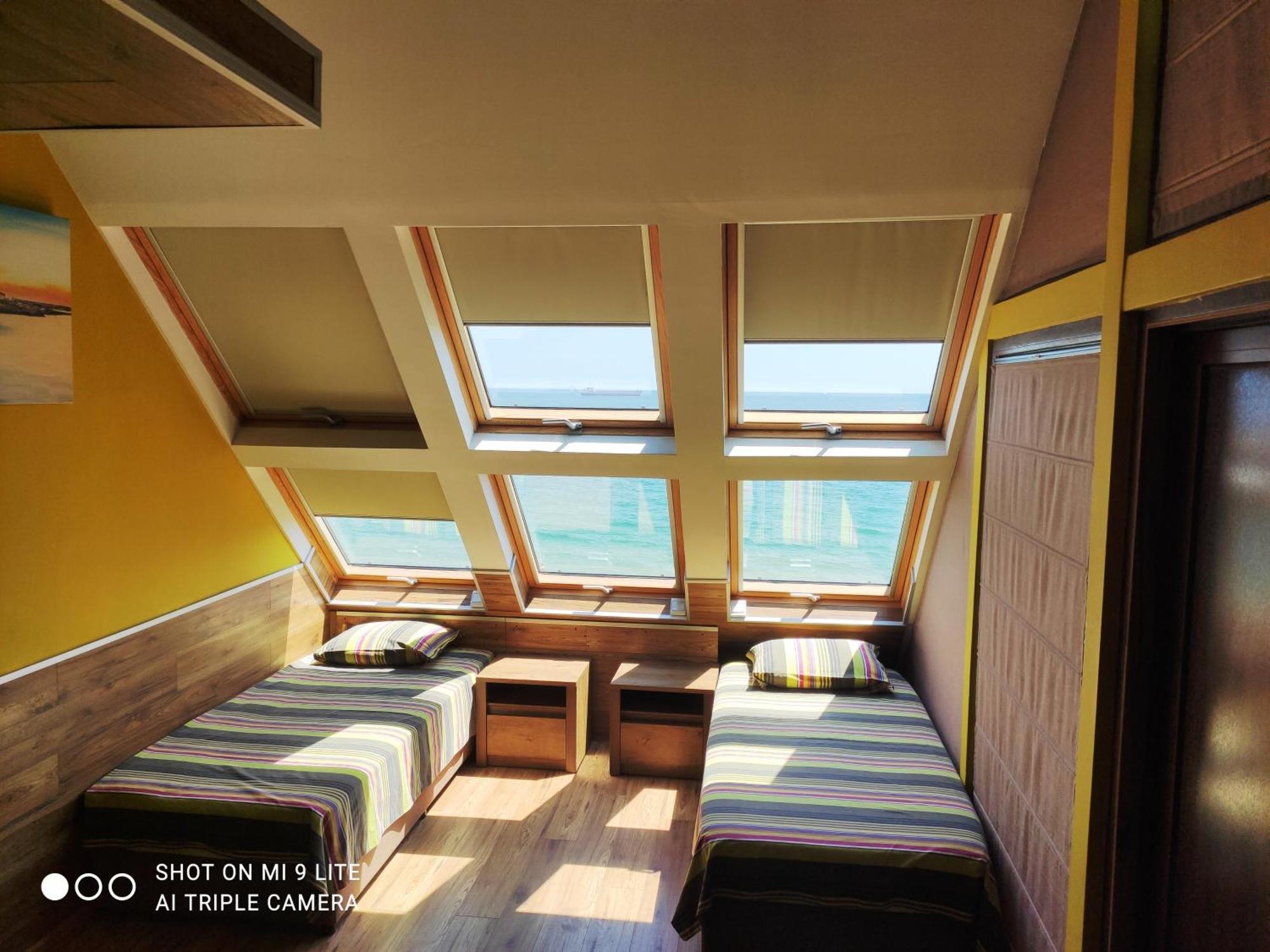 Hemingway Rooms In Happy Beach Varna Exterior foto