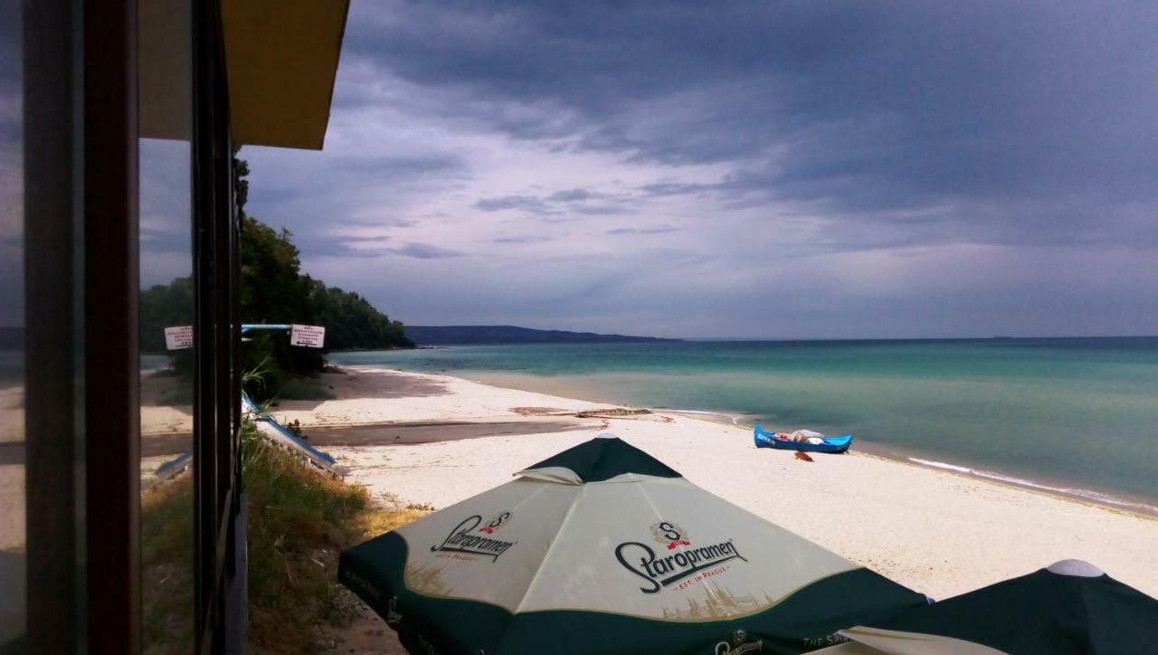 Hemingway Rooms In Happy Beach Varna Exterior foto